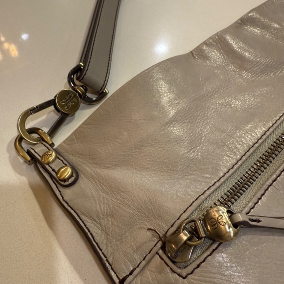 Hobo Gray Leather Crossbody Bag - Picture 4 of 8